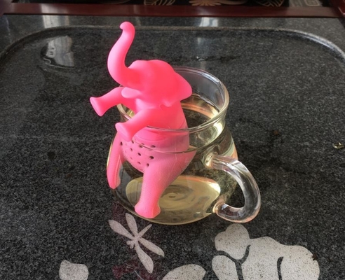 El animal del elefante rosado formó los tamices BPA del té del silicón de la categoría alimenticia libres