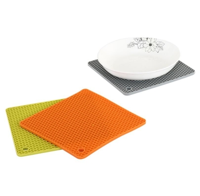 Las pequeñas herramientas de la cocina del silicón del panal platearon el 18.2*18.2*0.6cm para el bebé